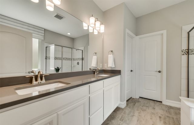 11204 Bolsover Boulevard, Fort Worth, TX 76052