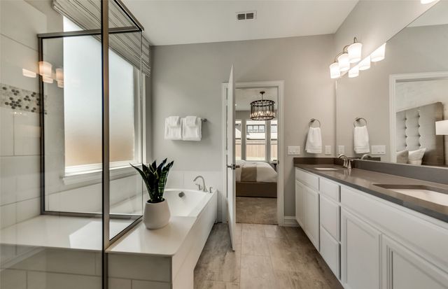 11204 Bolsover Boulevard, Fort Worth, TX 76052