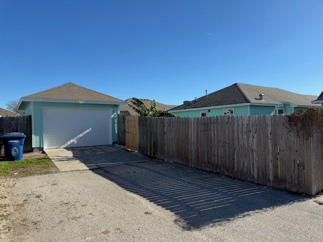 7315 Russ Ln, Corpus Christi, TX 78414