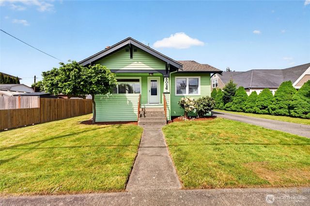 3026 Porter Street, Enumclaw, WA 98022