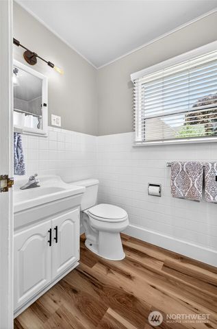 3026 Porter Street, Enumclaw, WA 98022