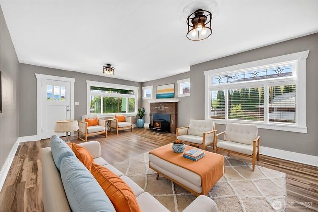 3026 Porter Street, Enumclaw, WA 98022