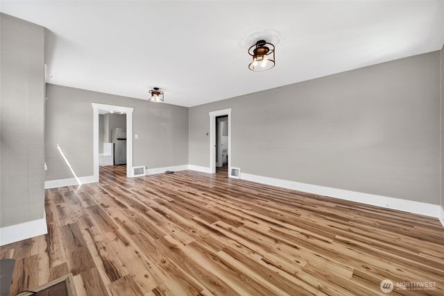 3026 Porter Street, Enumclaw, WA 98022