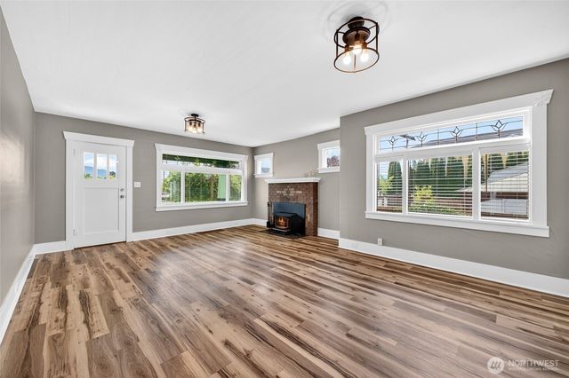3026 Porter Street, Enumclaw, WA 98022