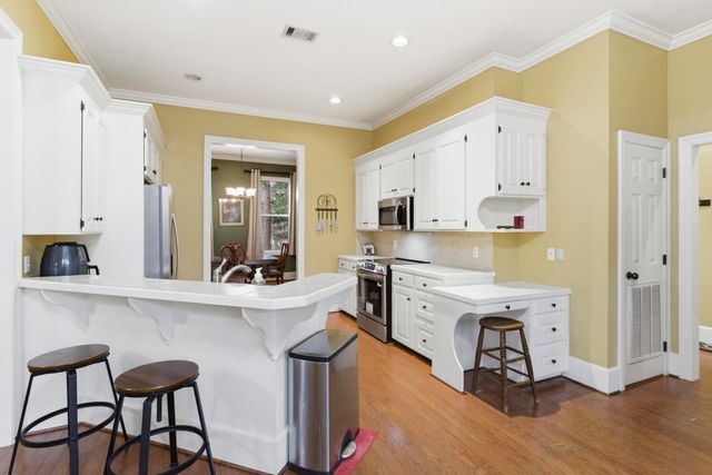 78 Summertree Pl, Hattiesburg, MS 39402