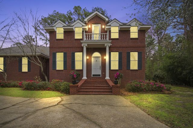 78 Summertree Pl, Hattiesburg, MS 39402