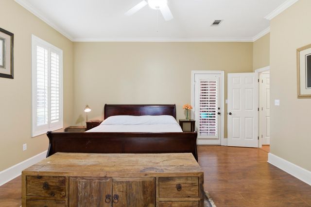 78 Summertree Pl, Hattiesburg, MS 39402