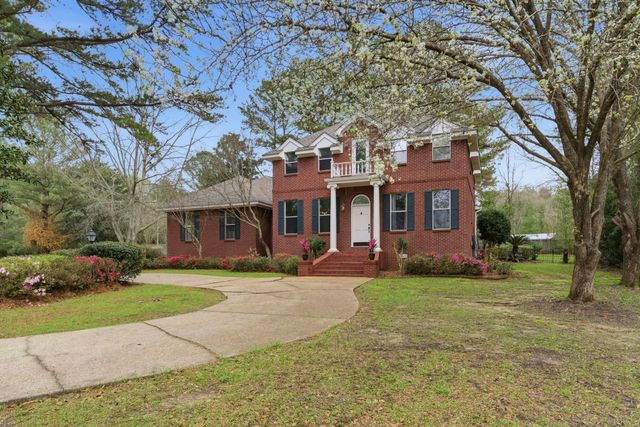 78 Summertree Pl, Hattiesburg, MS 39402