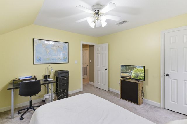 78 Summertree Pl, Hattiesburg, MS 39402