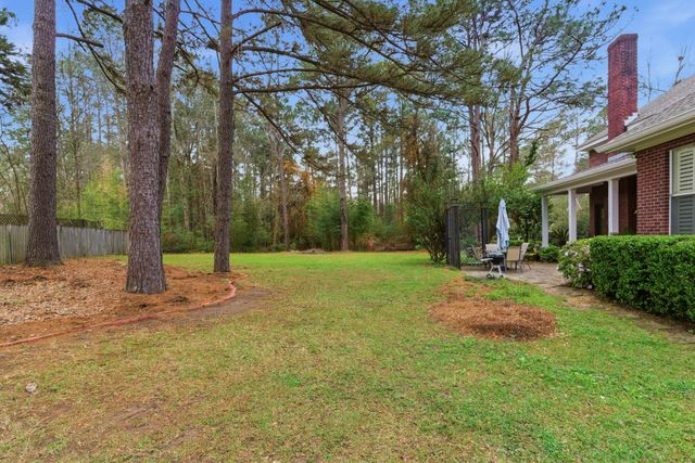 78 Summertree Pl, Hattiesburg, MS 39402