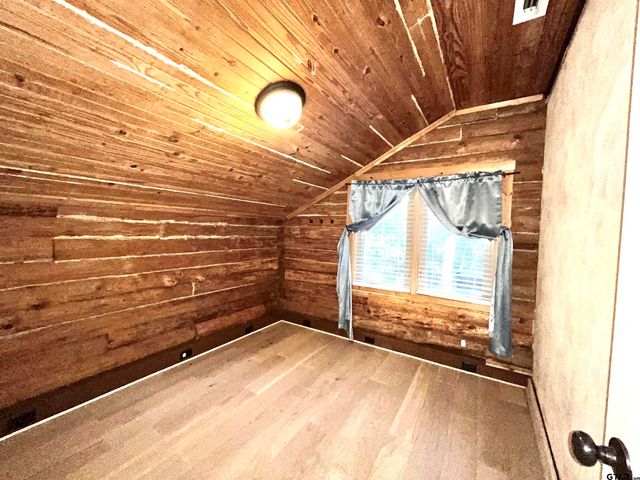 165 Sunny Glen, Holly Lake Ranch, TX 75765