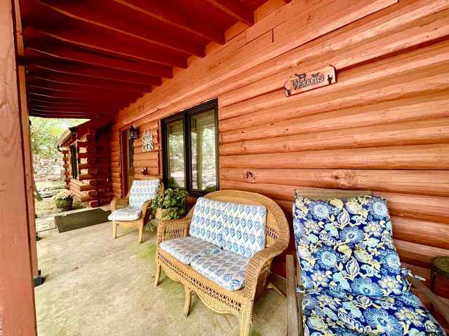 165 Sunny Glen, Holly Lake Ranch, TX 75765