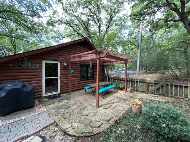 165 Sunny Glen, Holly Lake Ranch, TX 75765