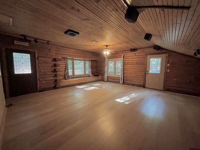 165 Sunny Glen, Holly Lake Ranch, TX 75765