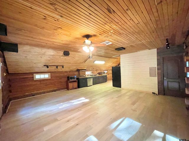 165 Sunny Glen, Holly Lake Ranch, TX 75765