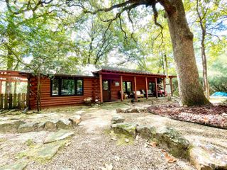 165 Sunny Glen, Holly Lake Ranch, TX 75765