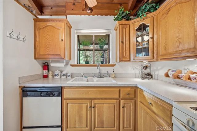 779 Virginia Court, Lake Arrowhead, CA 92352