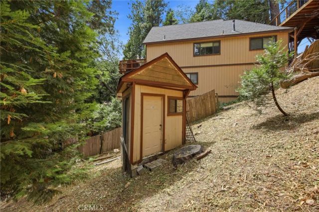 779 Virginia Court, Lake Arrowhead, CA 92352