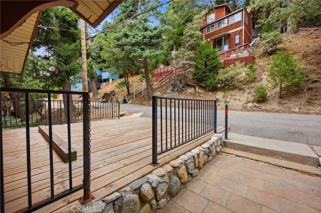 779 Virginia Court, Lake Arrowhead, CA 92352