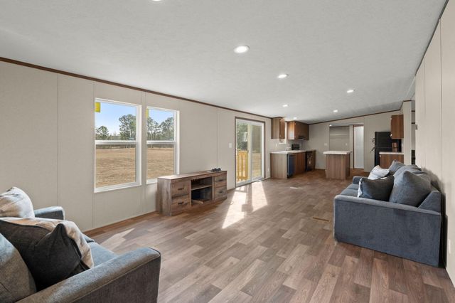 185 Thomas Road, Dorchester, SC 29437