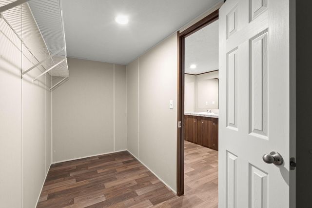 185 Thomas Road, Dorchester, SC 29437