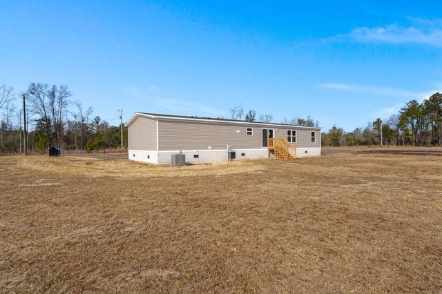 185 Thomas Road, Dorchester, SC 29437