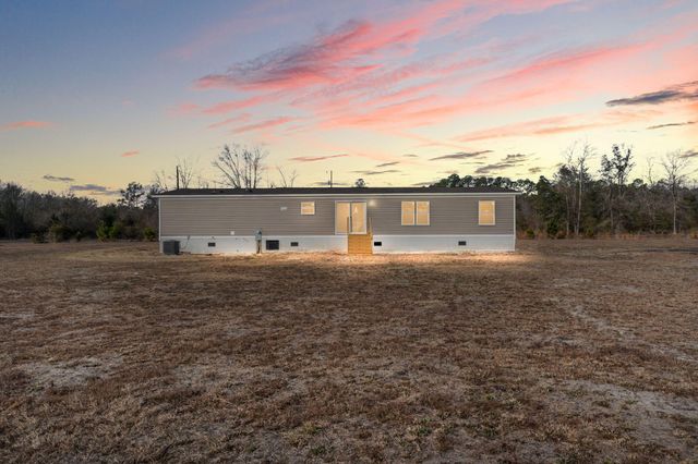 185 Thomas Road, Dorchester, SC 29437