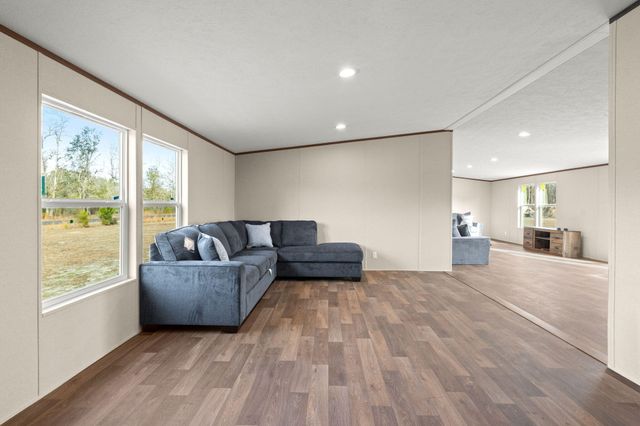 185 Thomas Road, Dorchester, SC 29437