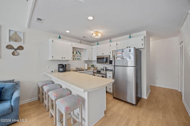 9 Bermuda Landing Place, N Topsail Beach, NC 28460