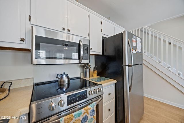 9 Bermuda Landing Place, N Topsail Beach, NC 28460