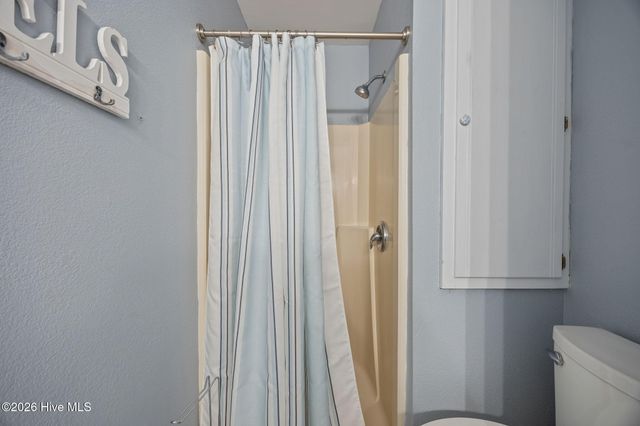 9 Bermuda Landing Place, N Topsail Beach, NC 28460