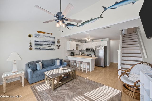 9 Bermuda Landing Place, N Topsail Beach, NC 28460