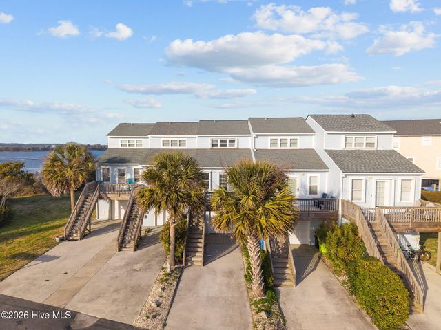 9 Bermuda Landing Place, N Topsail Beach, NC 28460