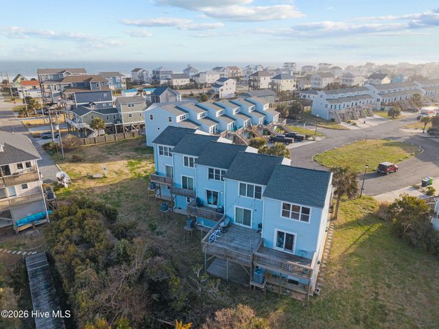 9 Bermuda Landing Place, N Topsail Beach, NC 28460