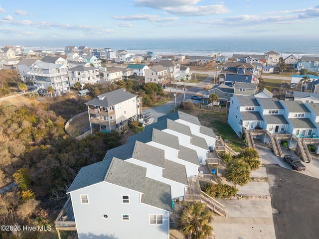 9 Bermuda Landing Place, N Topsail Beach, NC 28460