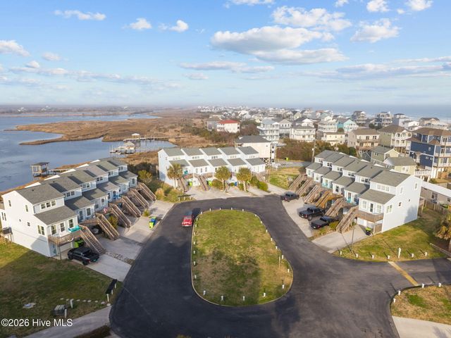 9 Bermuda Landing Place, N Topsail Beach, NC 28460