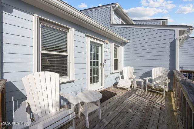9 Bermuda Landing Place, N Topsail Beach, NC 28460