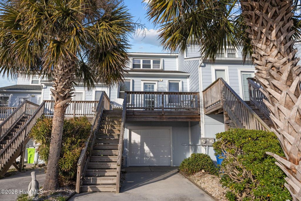 9 Bermuda Landing Place, N Topsail Beach, NC 28460