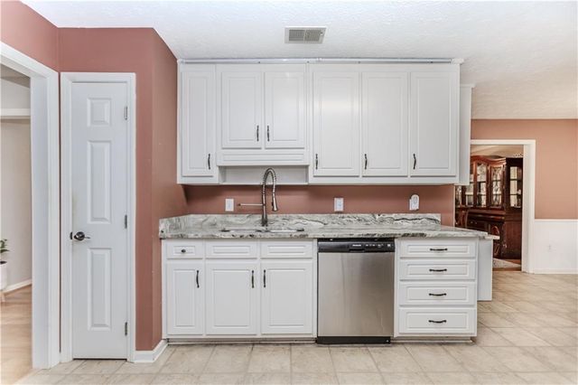 2790 Alcovy River View, Dacula, GA 30019