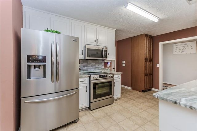 2790 Alcovy River View, Dacula, GA 30019