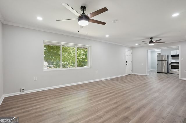 116 Lakepointe Court, Stockbridge, GA 30281