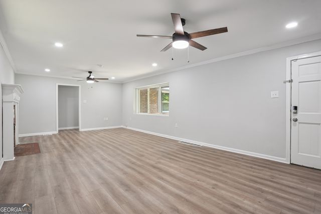 116 Lakepointe Court, Stockbridge, GA 30281