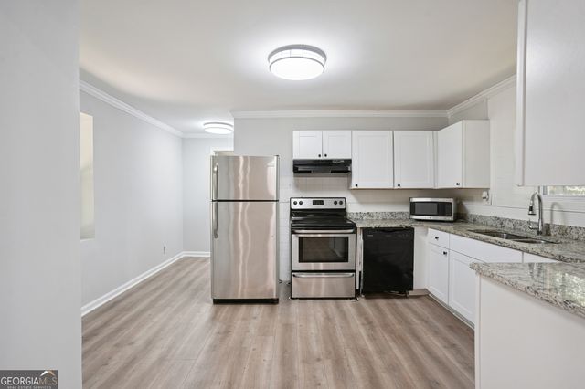 116 Lakepointe Court, Stockbridge, GA 30281