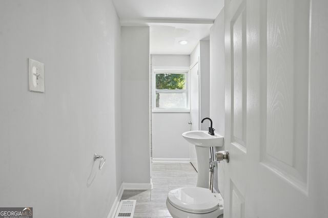 116 Lakepointe Court, Stockbridge, GA 30281