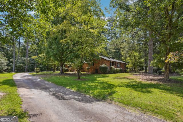 116 Lakepointe Court, Stockbridge, GA 30281