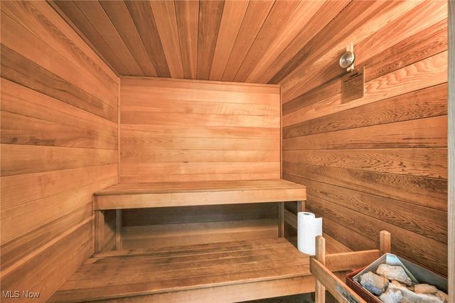 3800 Rosemont Boulevard 105G, Fairlawn, OH 44333