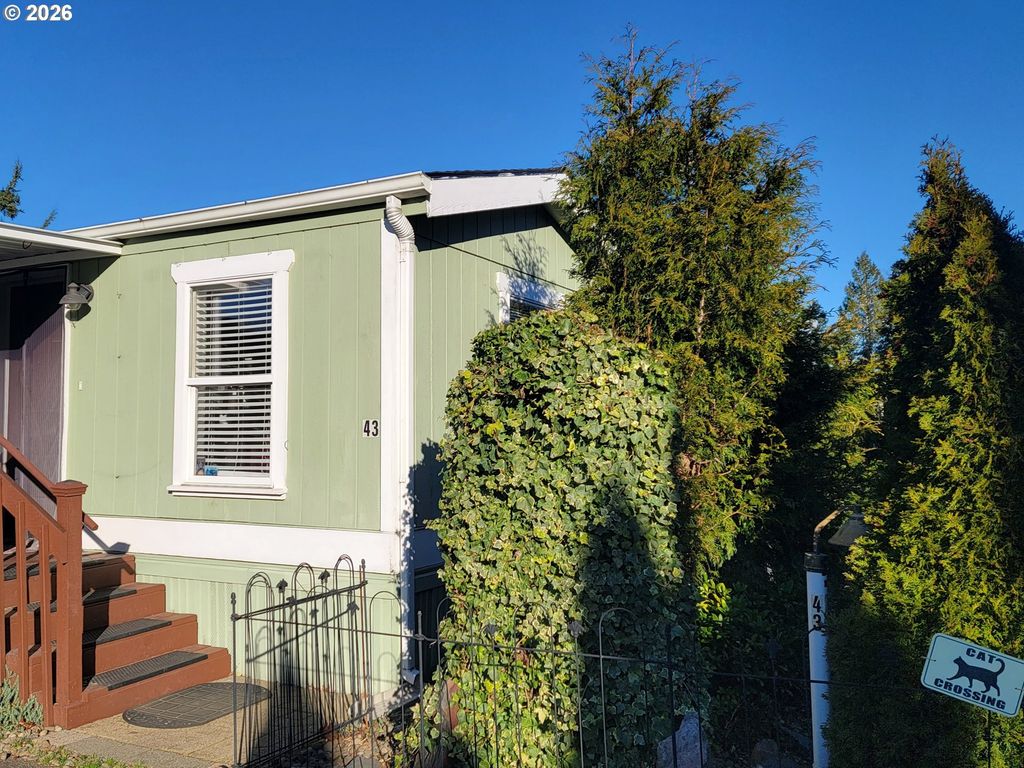 2980 Ne DIVISION St, Gresham, OR 97030