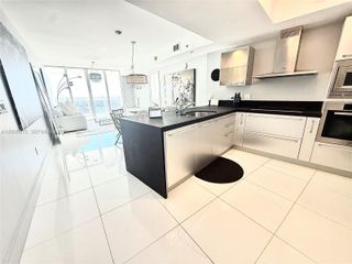 18201 Collins Ave 5105, Sunny Isles Beach, FL 33160