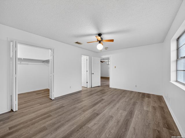 119 High Meadow Dr, Pleasanton, TX 78064