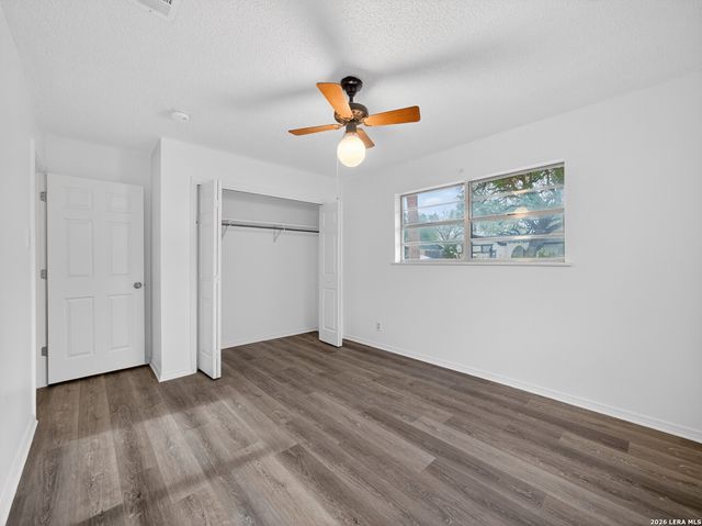 119 High Meadow Dr, Pleasanton, TX 78064